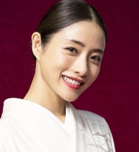 石原さとみの家族構成は?父親や母親の職業や兄弟についてもwiki調査!