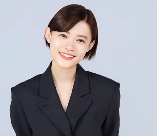 杉咲花の両親は誰?父親・母親の職業や家族構成・兄弟についてもwiki調査!