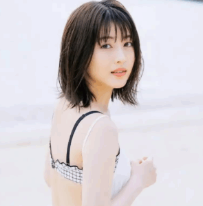 浜辺美波のウエストや太ももがきれい!筋肉・ダイエット・食生活まとめ!