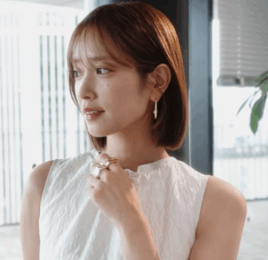 佐々木久美のきれいな美脚の秘密！かわいいスタイル維持の筋トレ＆食事法を徹底解説