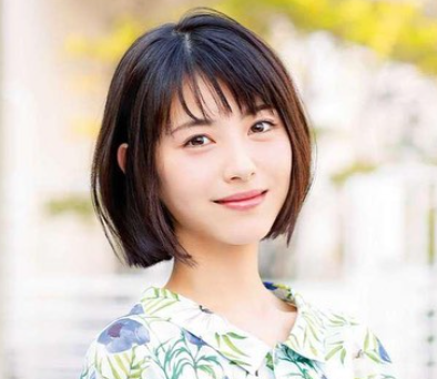 浜辺美波の肌綺麗の真実！そばかすはかわいい？透明感とスキンケアを徹底分析